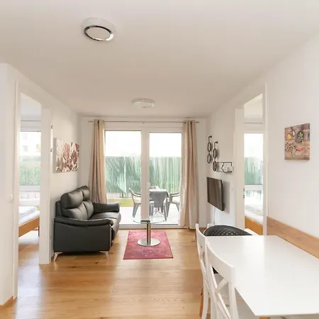 Modern Apartment With Tiny Garden Near City Center Wien Exterior foto