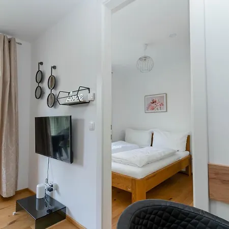 Modern Apartment With Tiny Garden Near City Center Wien Exterior foto