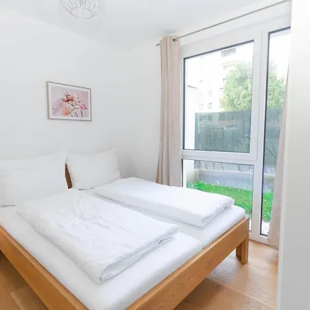 Modern Apartment With Tiny Garden Near City Center Wien Exterior foto