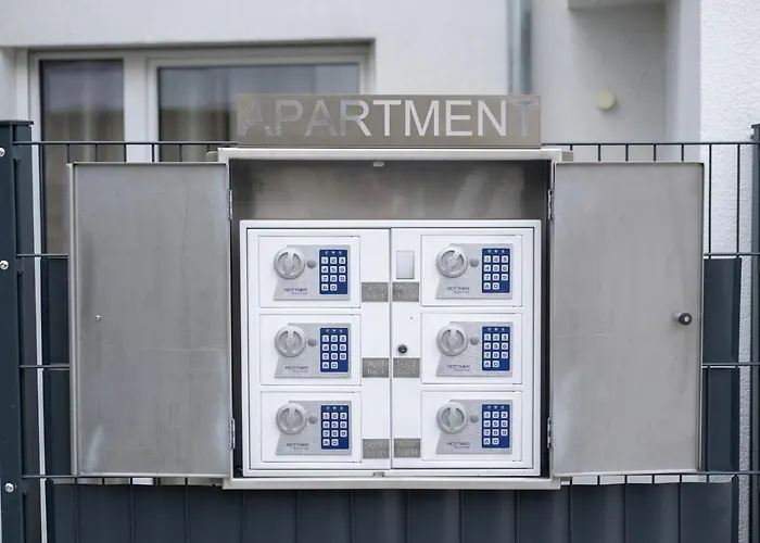 Modern Apartment With Tiny Garden Near City Center