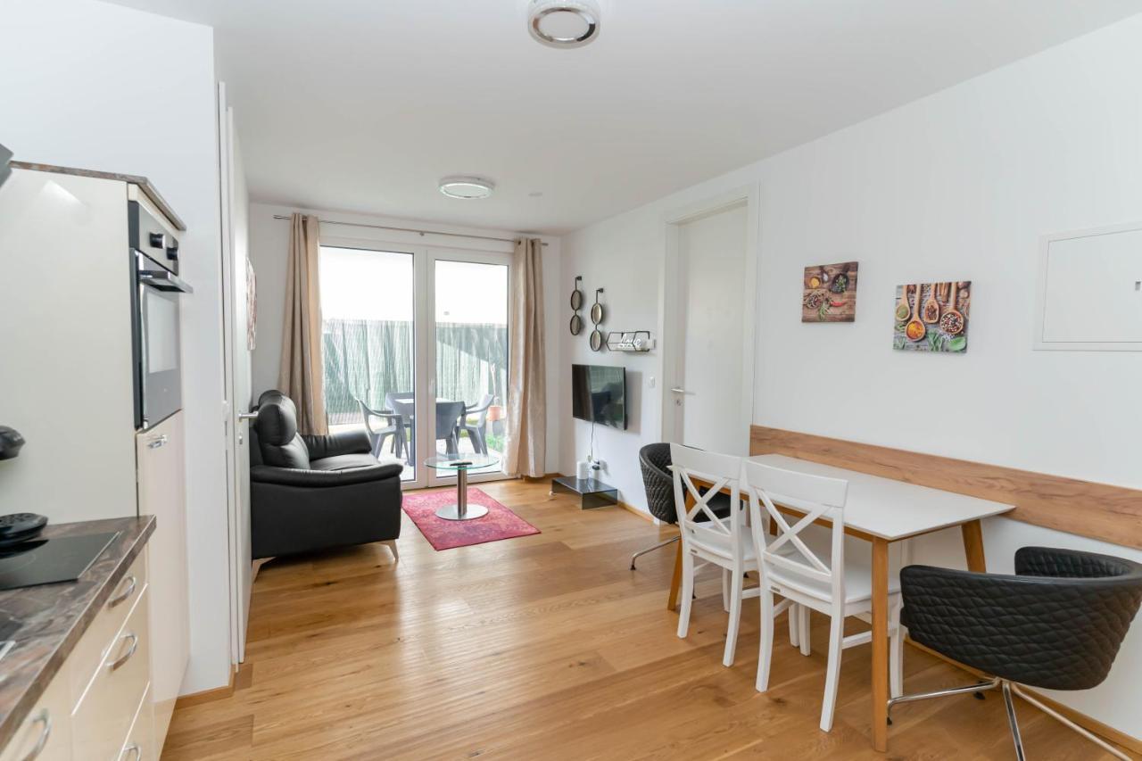 Modern With Tiny Garden Near Center * Wien