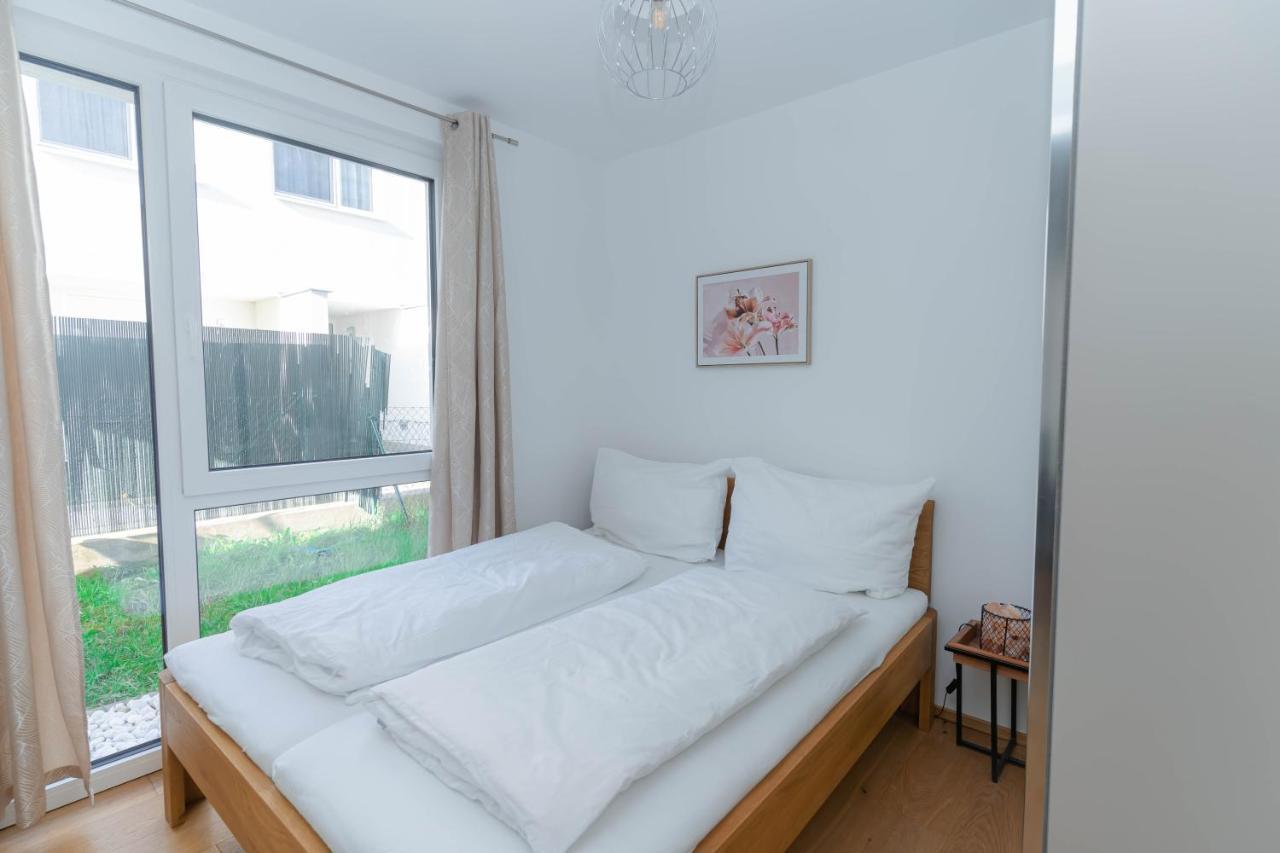 Apartment Modern With Tiny Garden Near Center Wien
